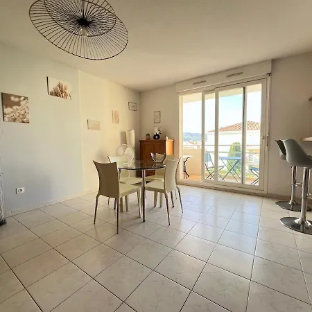 T2 Centre Dans Calme Apartman Hyères