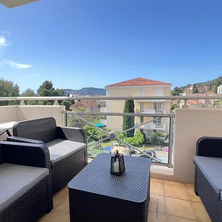 T2 Centre Dans Calme Apartment Hyères